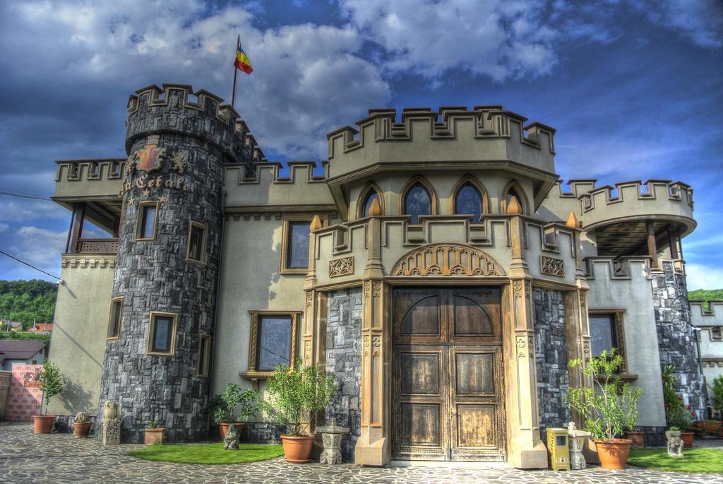 Hotel Lacetate Piteszti Zewnętrze zdjęcie