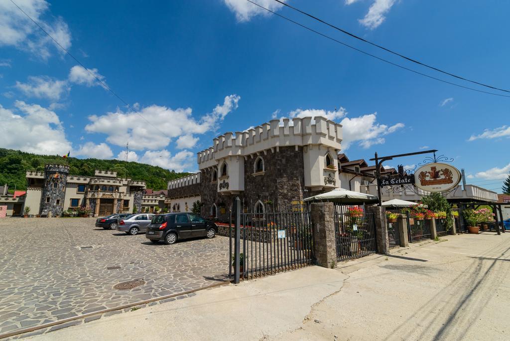Hotel Lacetate Piteszti Zewnętrze zdjęcie