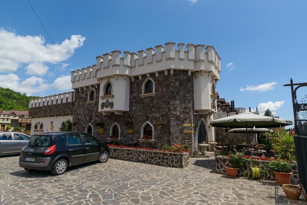 Hotel Lacetate Piteszti Zewnętrze zdjęcie