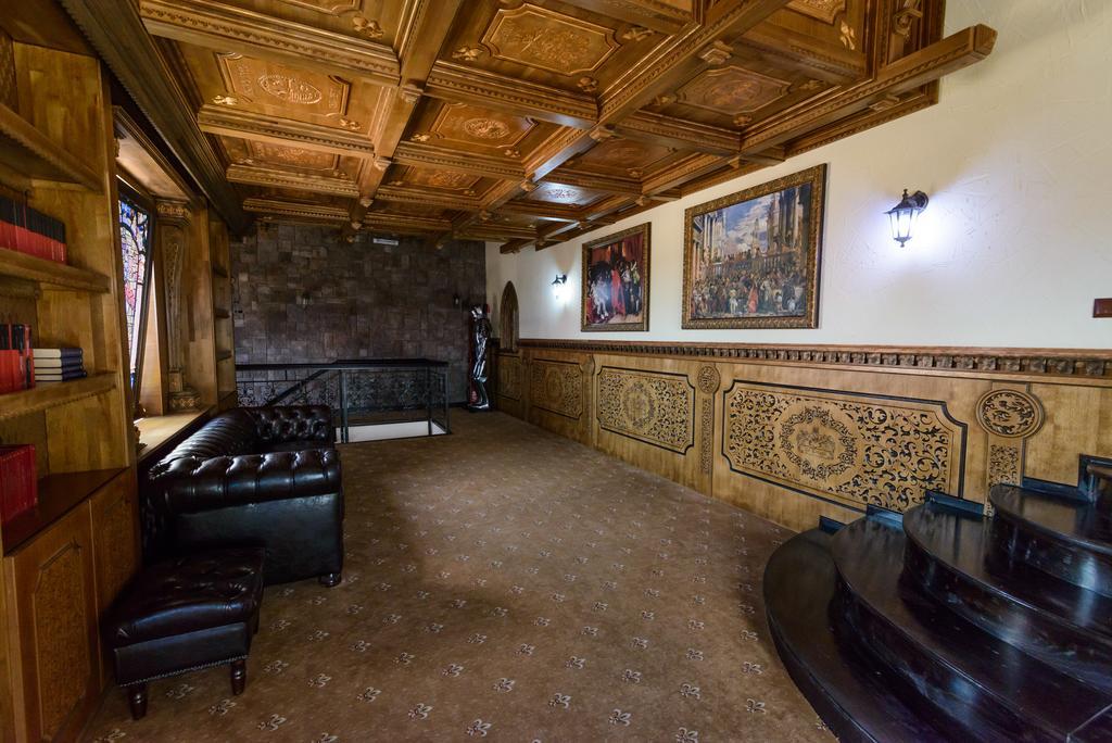 Hotel Lacetate Piteszti Zewnętrze zdjęcie